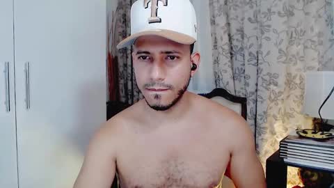 Snapshot of thommerxxx chatting on March 6, 4:31 am Thom online show from March 6, 4:31 am