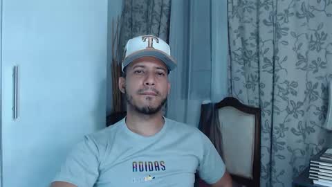 Snapshot of thommerxxx chatting on March 9, 8:51 am Thom online show from March 9, 8:51 am