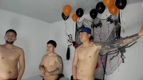 thomson_hot01 online show from October 18, 5:21 am