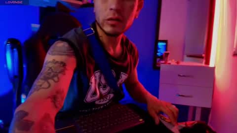 Snapshot of thonixxx_mr chatting on March 17, 3:55 am Thonixxx mr online show from March 17, 3:55 am