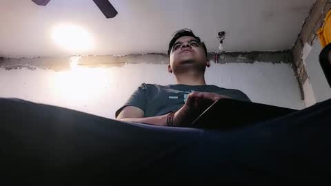 Snapshot of thor0200 chatting on October 20, 6:03 am thor0200 online show from October 20, 6:03 am