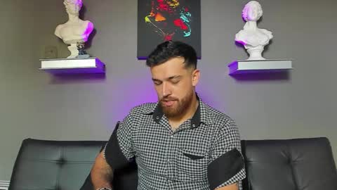 thor_evans online show from November 18, 9:19 pm