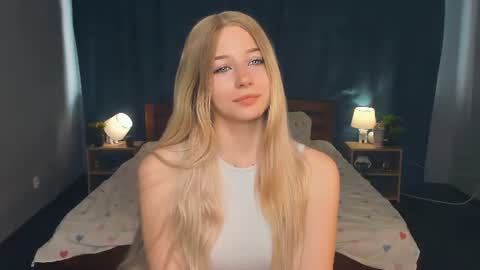 Snapshot of thoracarter chatting on June 15, 10:17 am thoracarter online show from June 15, 10:17 am