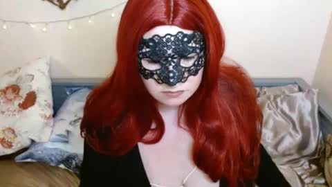 Snapshot of thornyroseb chatting on February 27, 8:53 pm thornyroseb online show from February 27, 8:53 pm