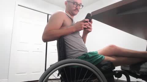 Throbby online show from October 4, 7:56 pm