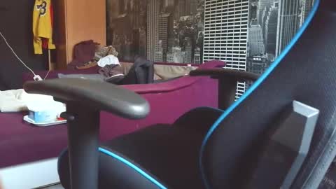 threshemmet online show from November 28, 8:28 am