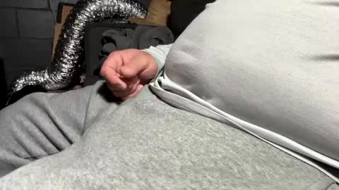 Snapshot of throattheballs chatting on December 27, 5:20 am throattheballs online show from December 27, 5:20 am