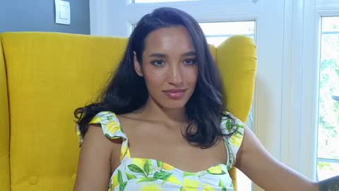 tia_j online show from September 19, 2:40 pm