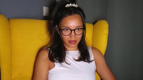 tia_j online show from September 20, 7:15 pm