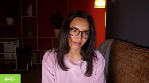 tia_j online show from November 6, 5:47 pm