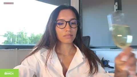 tia_j online show from July 13, 4:43 pm