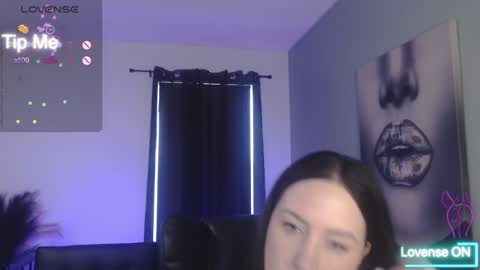 Tia Bella online show from November 12, 7:57 pm