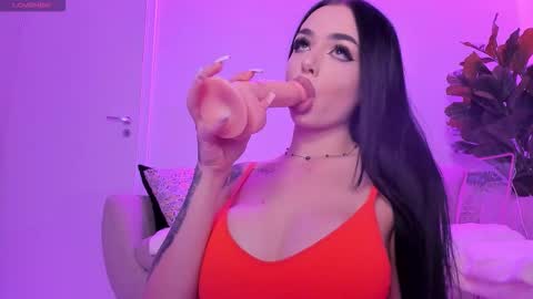 tiabelle online show from October 2, 6:04 pm