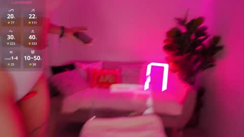 tiabelle online show from October 12, 5:34 pm