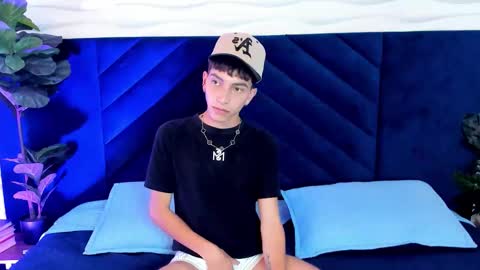 Tiam Muller online show from October 14, 3:40 am