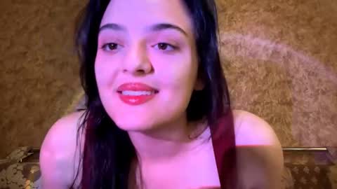 Snapshot of tiameakin chatting on October 25, 7:16 am Mary online show from October 25, 7:16 am