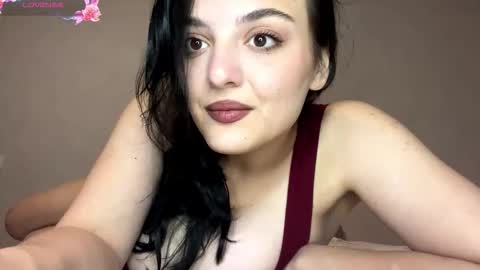 Snapshot of tiameakin chatting on December 13, 8:58 pm Mary online show from December 13, 8:58 pm