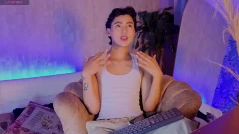 Snapshot of tian_sex chatting on June 16, 8:44 pm online show from June 16, 8:44 pm