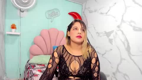 Snapshot of tiana_breeze chatting on September 16, 2:34 am tiana_breeze online show from September 16, 2:34 am