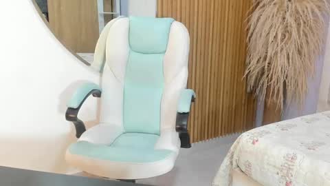 Tiana online show from September 30, 11:59 am