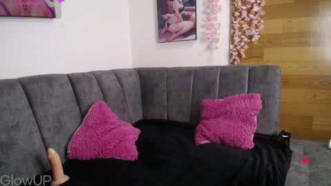 Snapshot of tiana_rosse_ chatting on February 5, 11:55 am tiana_rosse_ online show from February 5, 11:55 am