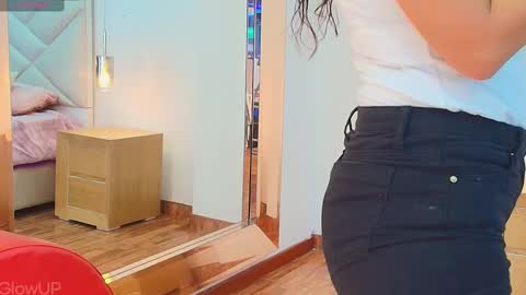 Snapshot of tiana_rosse_ chatting on March 7, 12:01 pm tiana_rosse_ online show from March 7, 12:01 pm