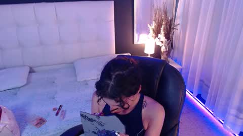 LIA online show from December 20, 2:24 pm