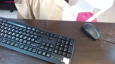 tianaglow4 online show from January 26, 11:28 am