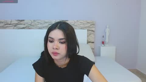 tianaglow4 online show from March 8, 11:37 am