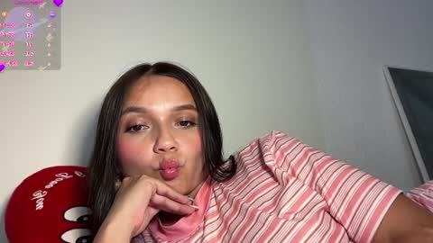 Tiana Le online show from July 18, 12:59 am