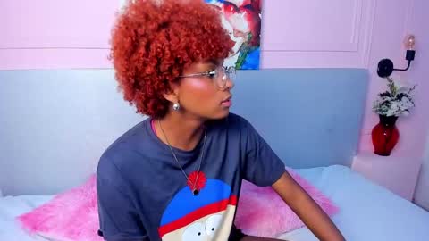 Snapshot of tianamist chatting on February 25, 1:28 pm Tiana online show from February 25, 1:28 pm