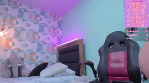 tianapiket online show from January 10, 2:23 pm