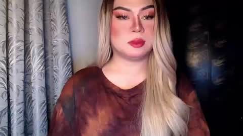 arianna tiara online show from December 2, 12:32 pm