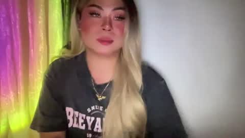 arianna tiara online show from January 5, 5:27 pm