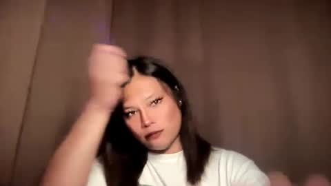 arianna tiara online show from February 1, 11:47 pm