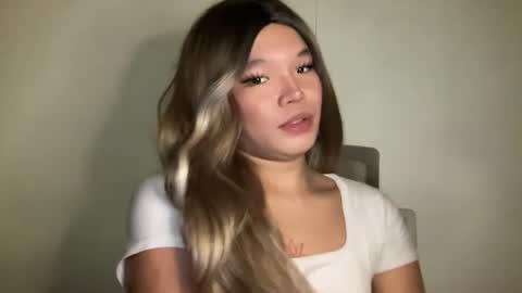 Ms. Tiara online show from June 8, 2:23 am