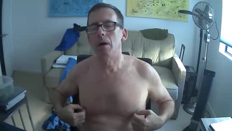 JustMe online show from December 3, 11:46 pm