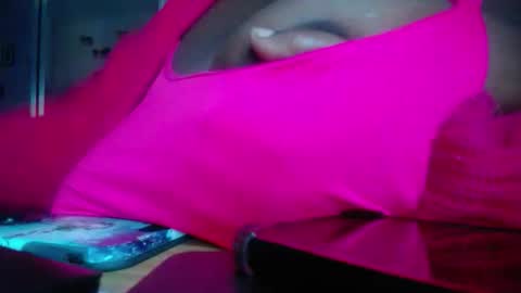 Tierra Henri online show from December 14, 2:33 pm