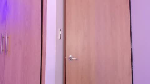 Tif online show from February 4, 9:09 pm