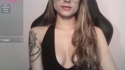 Snapshot of tifanny_a chatting on November 12, 9:25 pm Tifanny online show from November 12, 9:25 pm