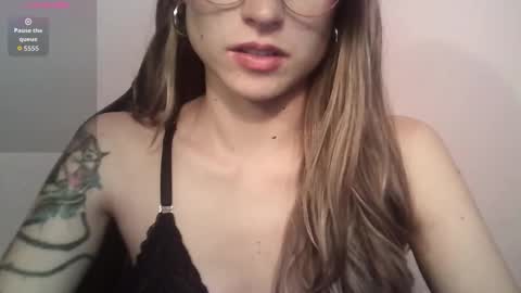 Snapshot of tifanny_a chatting on November 21, 9:46 pm Tifanny online show from November 21, 9:46 pm