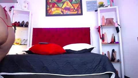 Snapshot of tifanny_nails chatting on February 18, 5:42 pm Tifanny Nails online show from February 18, 5:42 pm