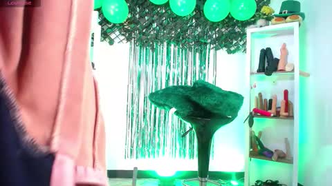 Snapshot of tifanny_nails chatting on March 18, 12:19 pm Tifanny Nails online show from March 18, 12:19 pm