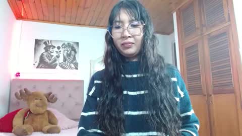 Snapshot of tifanny_squirt chatting on November 5, 3:01 pm Tifanny online show from November 5, 3:01 pm