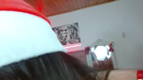 Snapshot of tifanny_squirt chatting on December 23, 2:09 am Tifanny online show from December 23, 2:09 am