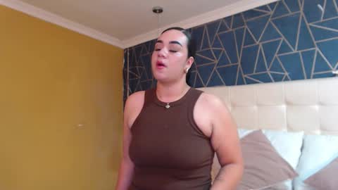 Snapshot of tifannydunss chatting on October 20, 2:34 am TifannyDunss online show from October 20, 2:34 am