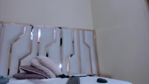    online show from January 11, 9:04 pm