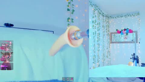 Snapshot of tiffanny_love_ chatting on September 19, 9:00 am Tiffanny online show from September 19, 9:00 am