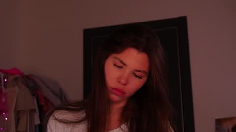 Snapshot of tiffantasy chatting on January 5, 5:27 pm Im here on Fridays Saturdays Sundays online show from January 5, 5:27 pm