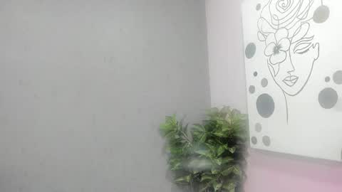 tiffany_mendez online show from January 7, 12:07 pm